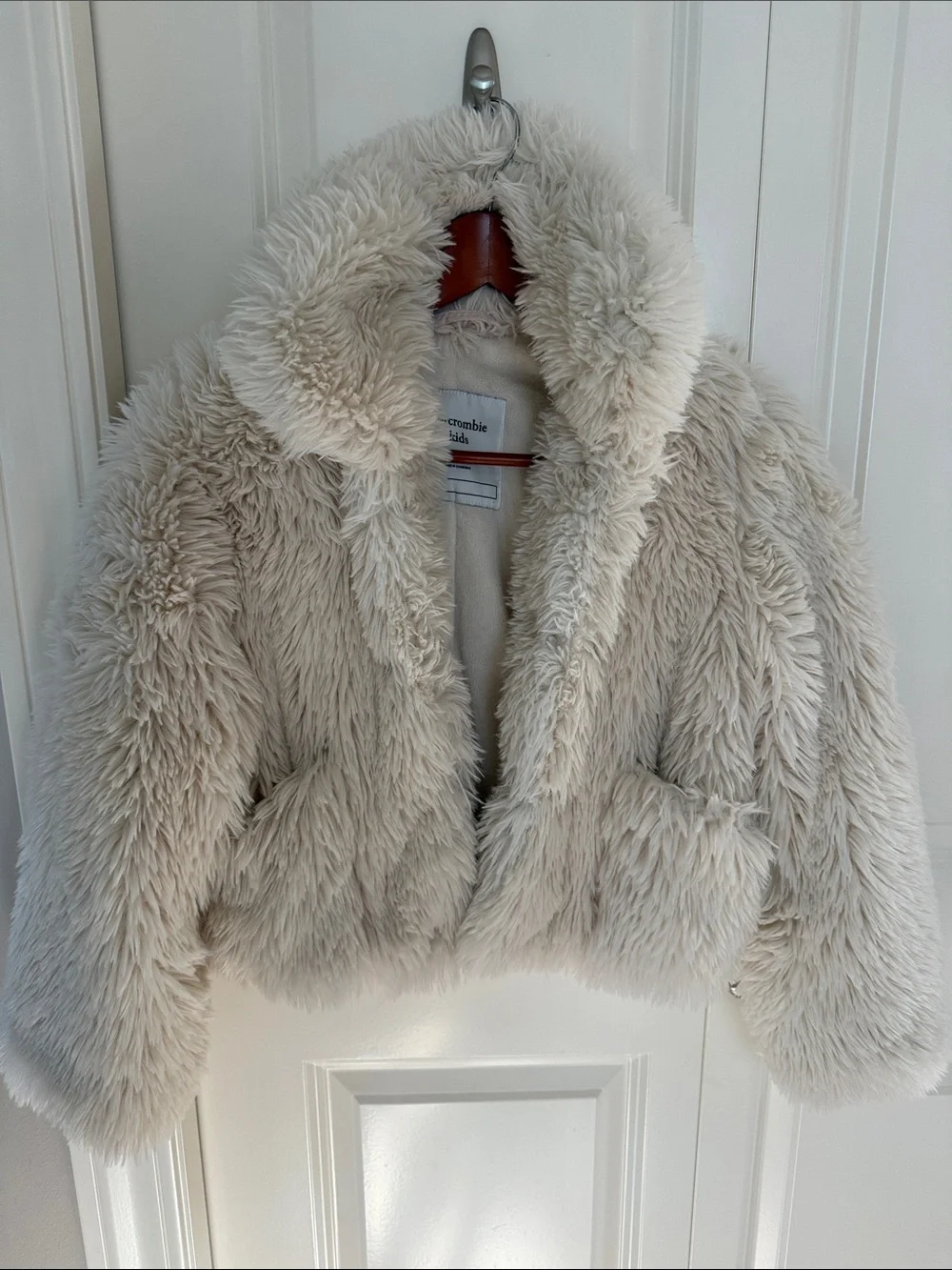 Kids Abercrombie & Fitch Plush Cream Faux-Fur Cropped Jacket